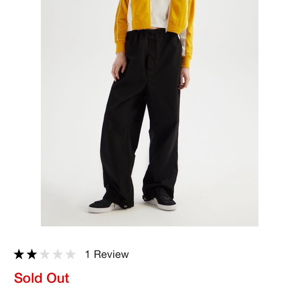 Uraban Outfitters Parachute wind pants